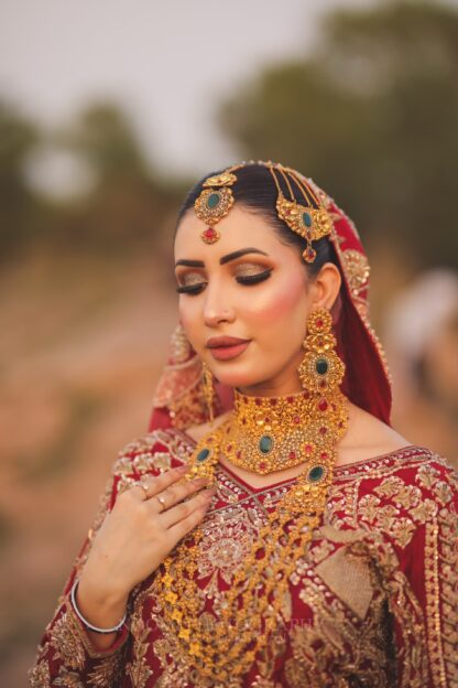 gold tone bridal set - Image 5