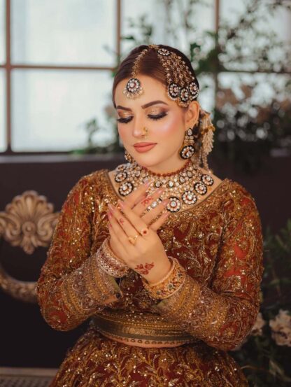 royal vibes in polki bridal set - Image 4