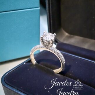 Devotion 1ct moissanite diamond ring