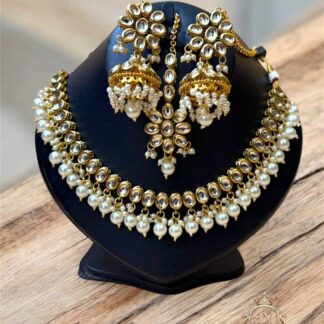 heritage jhumka kundan choker & maang tikka set