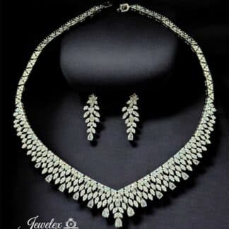 the serena necklace set