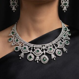 crest majesty necklace set