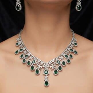 the victoria halo necklace set